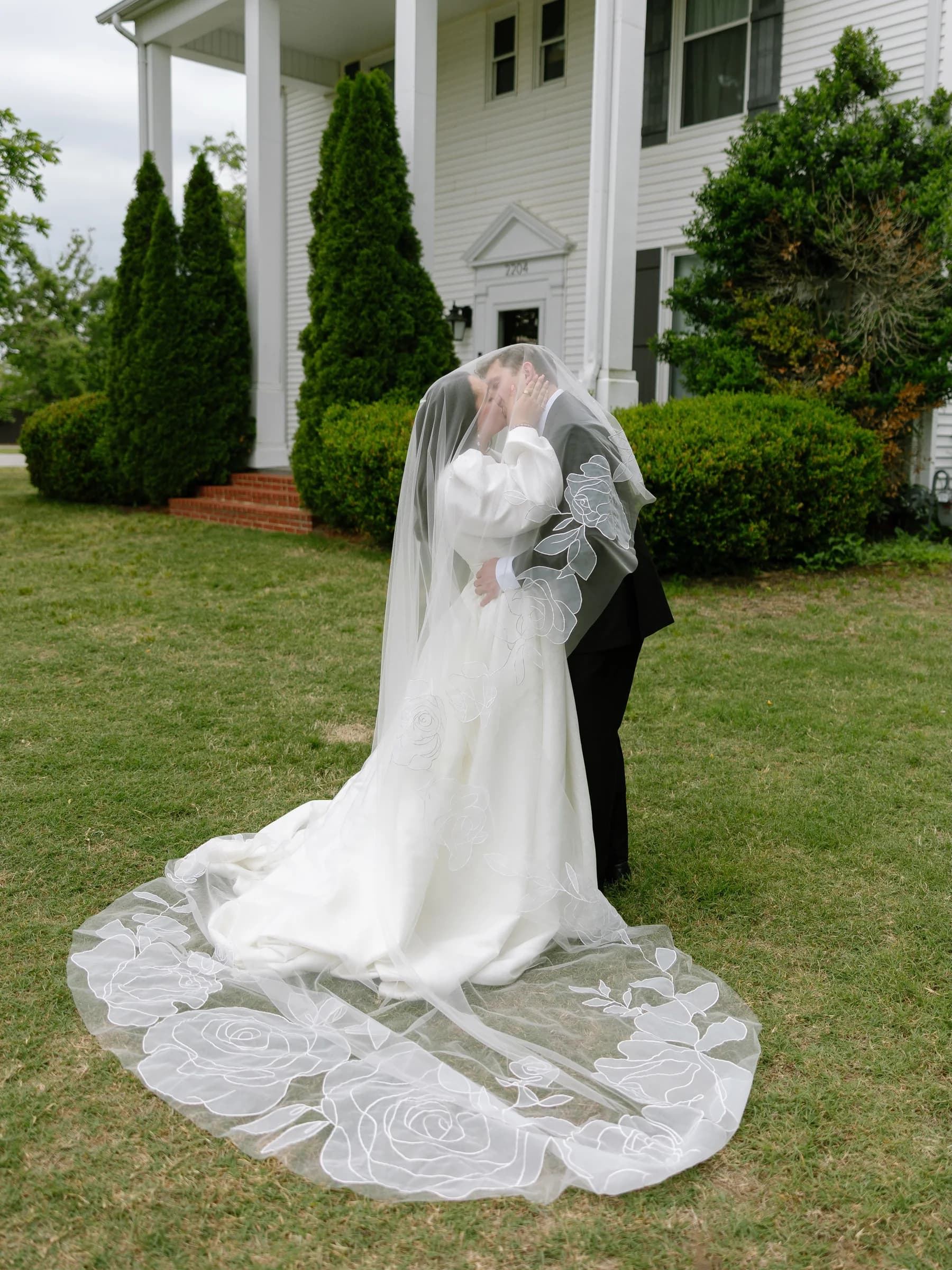 Shelby wearing the Tara Bridal Charlotte veil